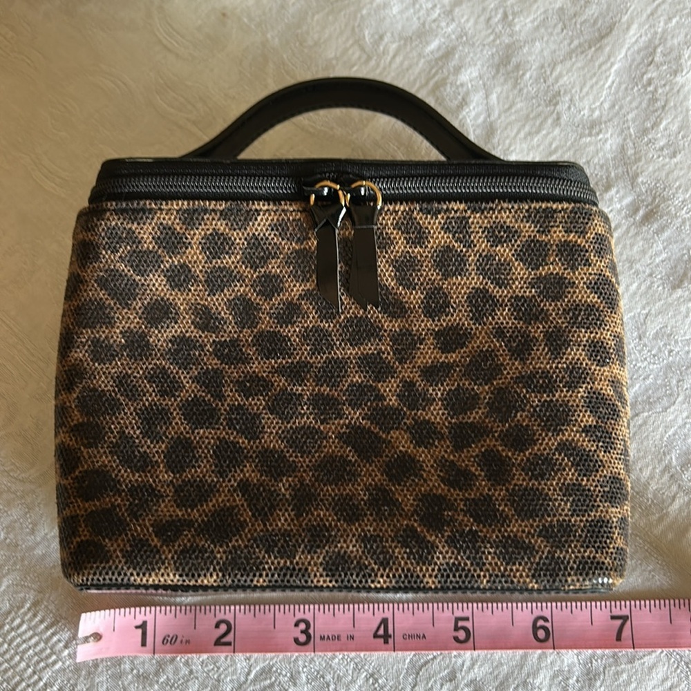 Loewe Leopard Enamel Leather Cosmetic Bag - Picture 10 of 11